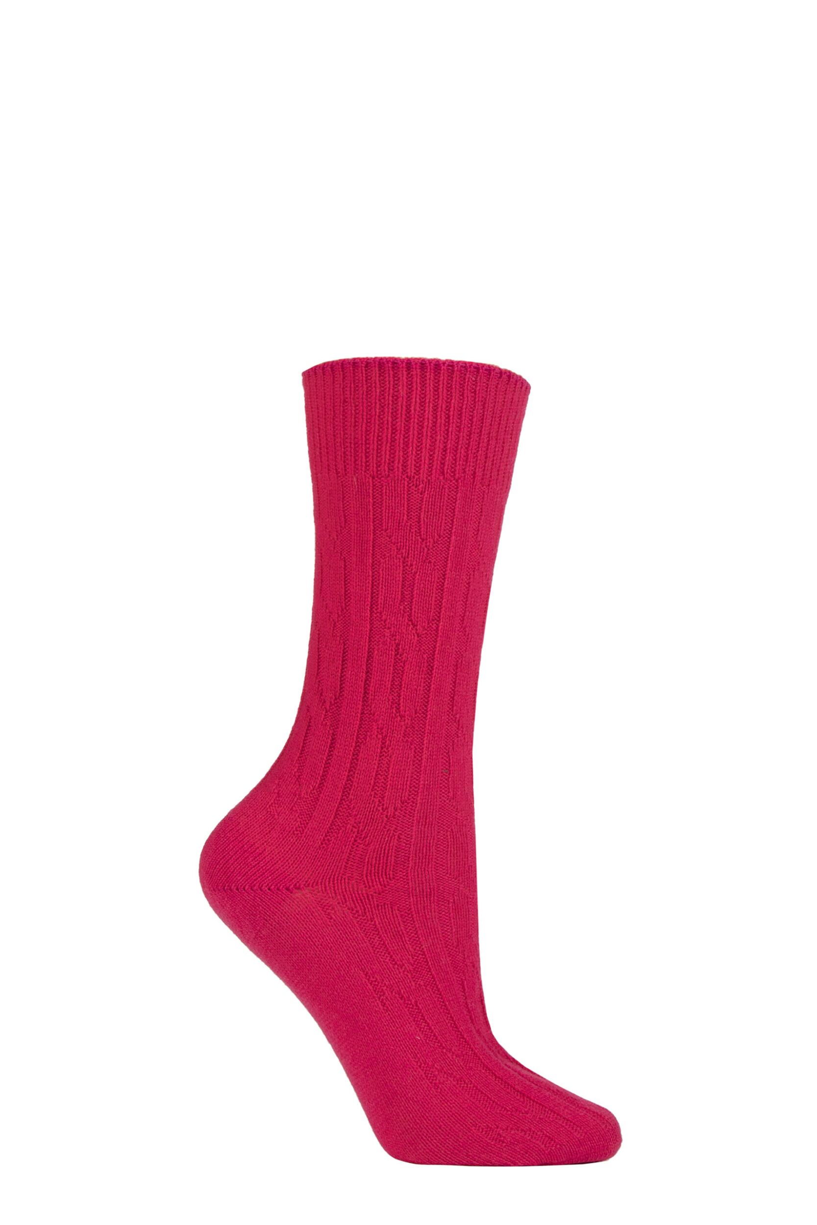 Women's 1 Pair SOCKSHOP of London 100% Cashmere Cable Knit Bed Socks Blusher 4-8 Ladies