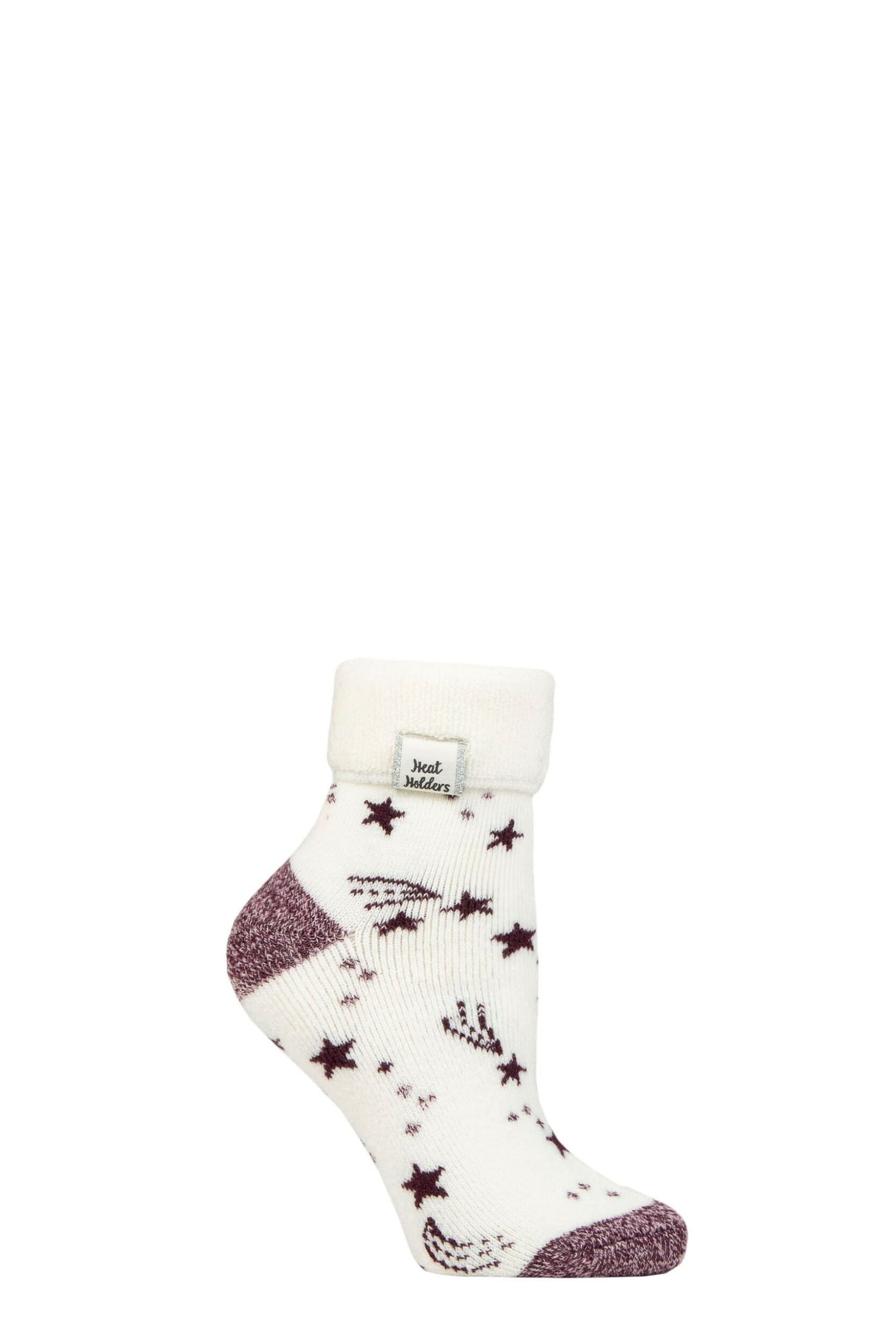 Women's 1 Pair SOCKSHOP Heat Holders Turn Over Cuff Sleep Lite Socks Ivory / Cabernet Stars 4-8